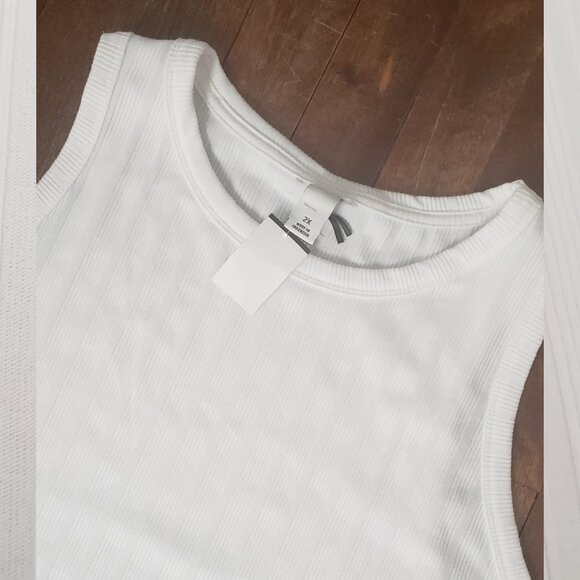 NWT AVA & VIV High Neck Rib Knit Tank Top - Picture 2 of 4